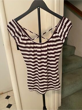 NWT Forever 21 Striped Off-Shoulder Tee in White and Brown size small